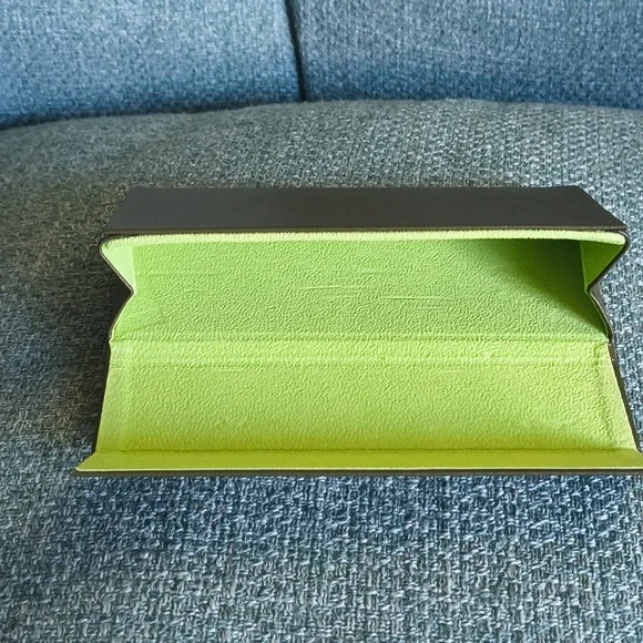 Longchamp Men's Accessory Box - Elegant Olive Green - Picture 4 of 4